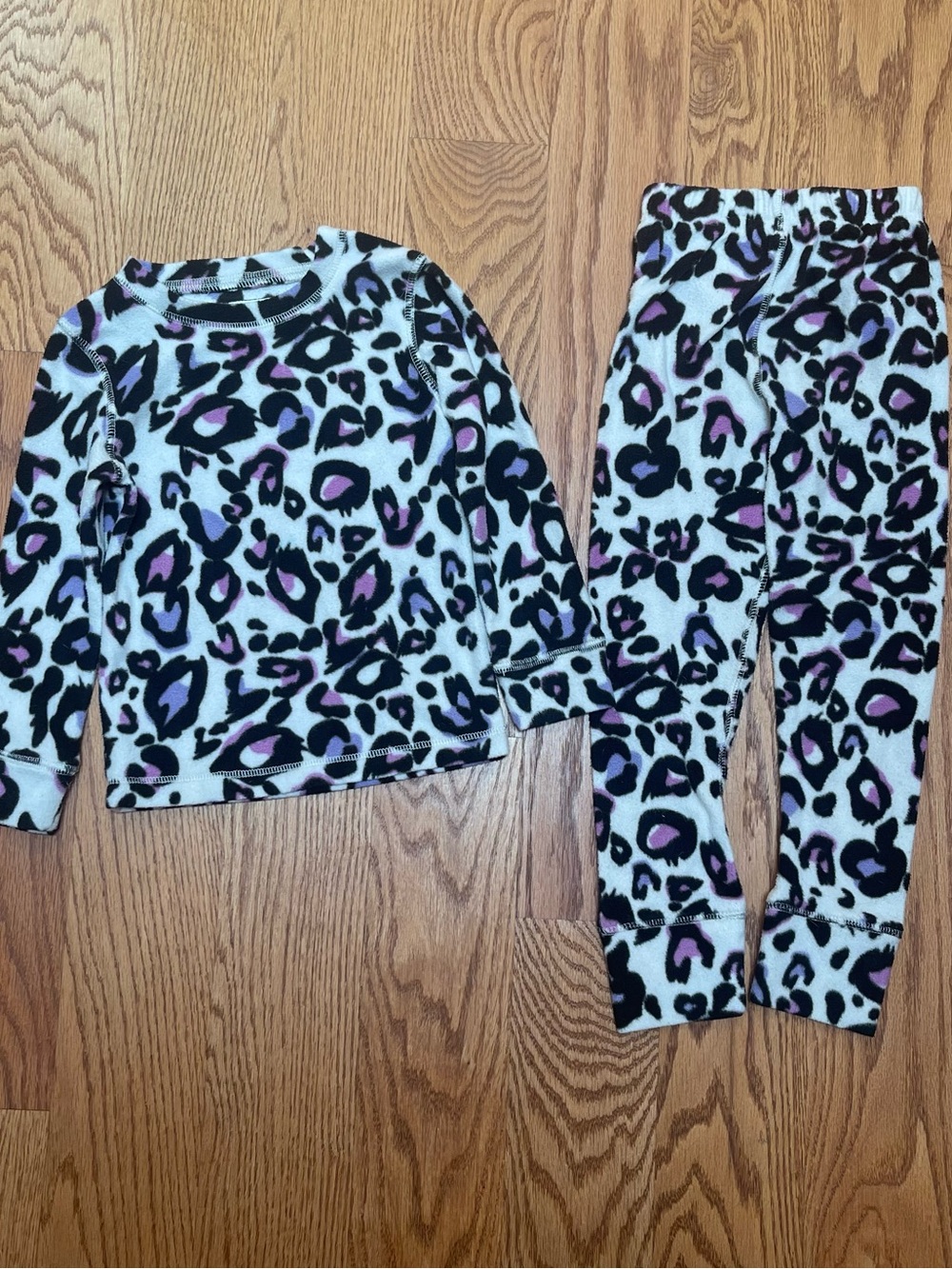 Girls' Leopard Thermal Pajama Set in Purple/Pink & Black